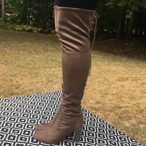 Guess thigh high boots BRAND NEW‼️